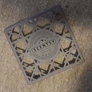 Scentsy square